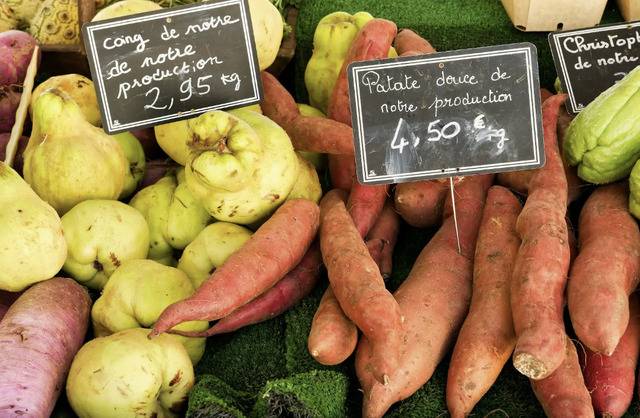 프랑스 파리 현지에서 판매 중인 유기농산물.