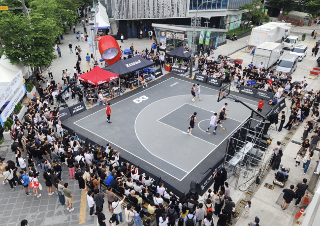 [사진] 신촌 특설코트에서 개최돼 흥행대박을 터트린 KXO