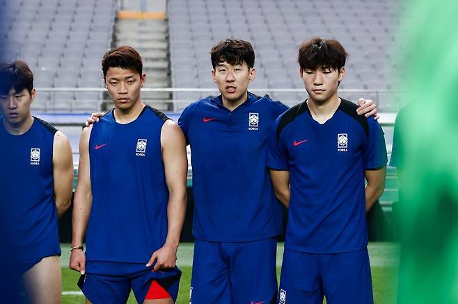 축구국가대표팀은 국제대회나 A매치 평가전을 위해 소집될 때마다 하루 10만원의 수당을 받는다. 주장 손흥민(오른쪽 2번째)도 이강인, 황희찬, 배준호 모두 동일한데 대한축구협회는 일부 인상을 준비하고 있다. 사진제공｜대한축구협회