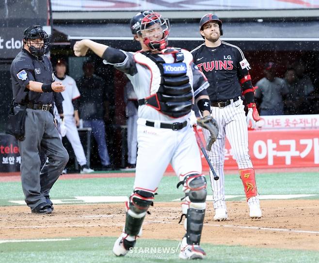 [포토]'스트라이크아웃 낫아웃' 오스틴