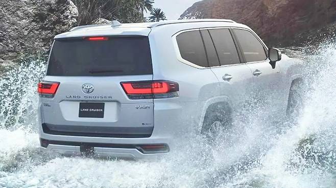 토요타 랜드크루저 하이브리드