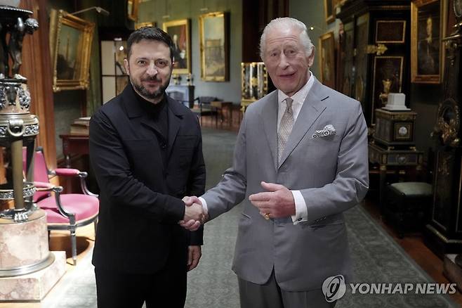 윈저성에서 찰스 3세 만난 젤렌스키 대통령 [AP 연합뉴스]