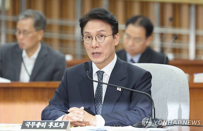 인사청문회서 발언하는 김민석 총리 후보자 (서울=연합뉴스) 김주성 기자 = 김민석 국무총리 후보자가 24일 서울 국회에서 열린 인사청문회에서 발언하고 있다. 2025.6.24 utzza@yna.co.kr