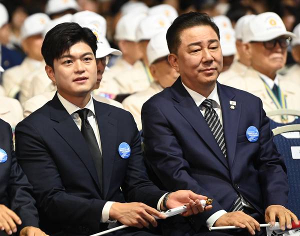 김용태 국민의힘 비상대책위원장과 김병기 더불어민주당 당 대표 직무대행 겸 원내대표가 대전컨벤션센터에서 열린 6·25전쟁 제75주년 행사에 참석해 있다. 김주형 기자 kjh2667_@cctoday.co.kr