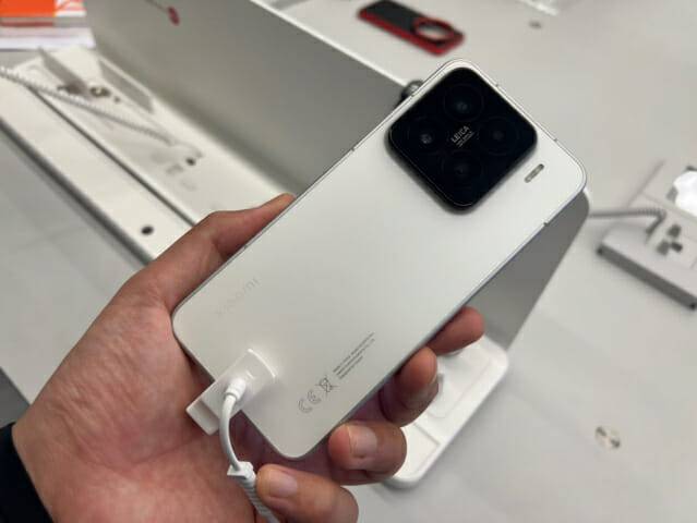 샤오미 15 스마트폰 (사진=지디넷코리아 신영빈 기자)