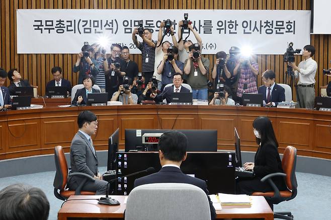 25일 오전 서울 여의도 국회에서 김민석 국무총리 후보자  임명동의안 심사를 위한 인사청문회가 열리고 있다./뉴스1