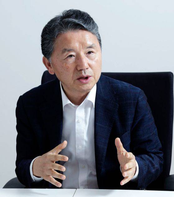 남성현 전 산림청장은 “1년에 우리가 심는 나무가 2만㏊인데 불로 탄 면적이 2만 2000㏊나 된다”며 “산불은 진화뿐 아니라 예방·복구까지 3박자가 같이 가므로 소방청 아닌 산림청이 맡는 게 세계 공통의 추세”라고 강조했다. 장진영 기자