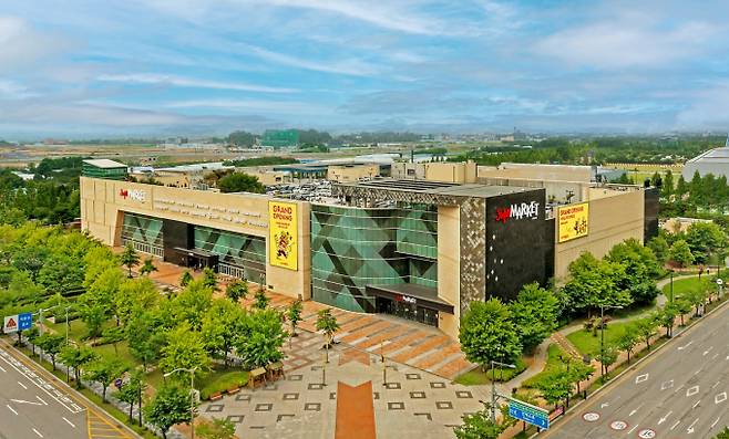 이마트가 오는 26일(목) 킨텍스점을 '스타필드 마켓'으로 업그레이드해 새롭게 문을 연다. /사진=이마트