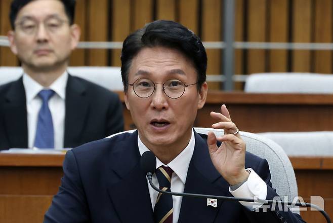 [서울=뉴시스] 고승민 기자 = 김민석 국무총리 후보자가 25일 서울 여의도 국회에서 열린 인사청문회에서 발언하고 있다. 2025.06.25. kkssmm99@newsis.com