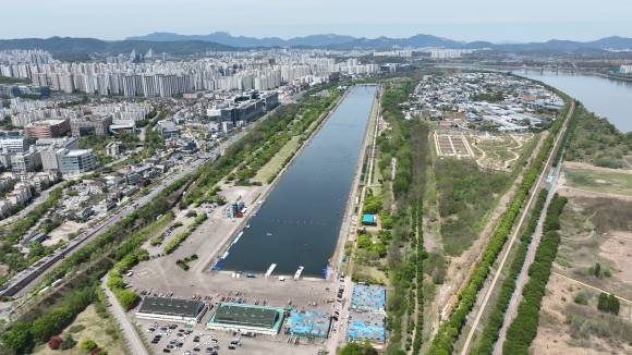 경기 하남 미사경정공원 전경. 왼쪽 위가 미사강변도시이다. 하남시 제공