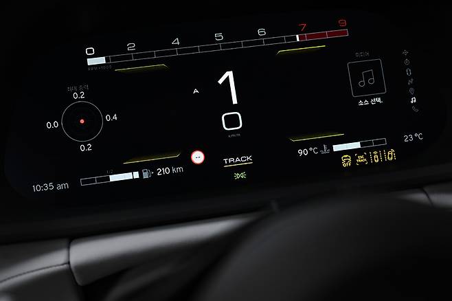 로터스 에미라 V6. 사진: 김학수 기자