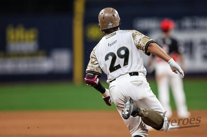 키움 임지열은 24일 고척 KIA와 홈경기에서 결승포를 포함해 3안타 4타점으로 활약해 팀 승리에 혁혁한 공을 세웠다. 사진제공｜키움 히어로즈