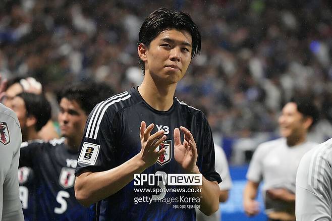 ▲ 올해 팀이 치른 리그 20경기 가운데 19경기에 나서 2골을 넣었고 아시아축구연맹(AFC) 챔피언스리그 엘리트(ACLE)서도 9경기 2골로 공수에 걸쳐 맹활약했다.