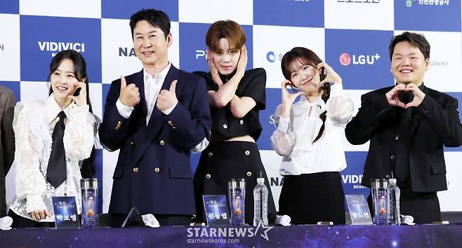 청룡시리즈어워즈 수상자들의 포즈 릴레이[★포토]