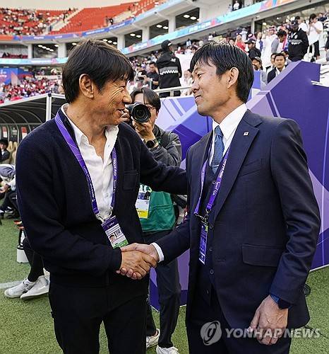 인도네시아 매체 '볼라가' 24일(한국시간) 인도네시아 축구 대표팀 베컴 푸트라가 일본 축구 대표팀 주장인 엔도 와타루와 나눴던 대화를 소개했다고 보도했다.신태용 전 인도네시아 감독이 원한던 꿈을 일본 축구 국가대표팀 주장이 응원했다는 비하인드가 전해졌다.&nbsp;연합뉴스