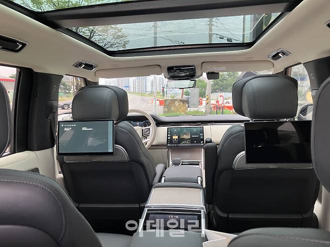 ‘올 뉴 레인지로버 스탠더드휠베이스(SWB) P550e 오토바이오그래피’ 내부 (사진=정병묵 기자)