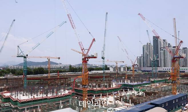 서울 시내의 대형 아파트 건설현장 모습.ⓒ뉴시스