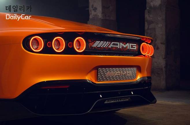 메르세데스-AMG, 콘셉트 AMG GT XX (MBUX 플루이드 라이트 패널)