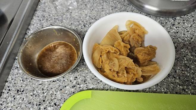 20250625_174459.jpg 저녁 숯불바베큐 치킨에 한잔