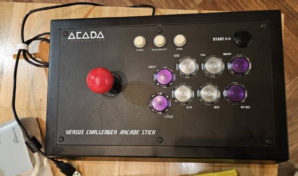 스틱 장인 아카다님의 버수스 챌린저 아케이드 스틱