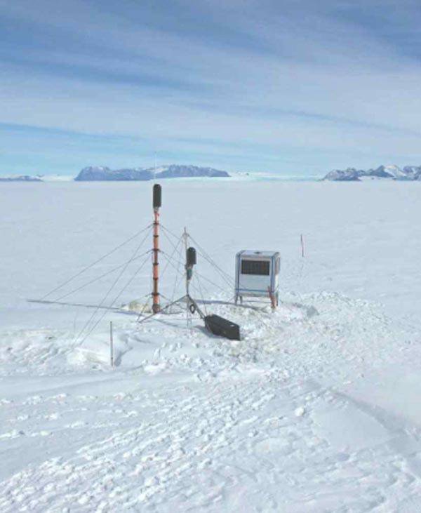 남극 브라우닝패스의 관제거점과 천문관측소. 해수부 제공
