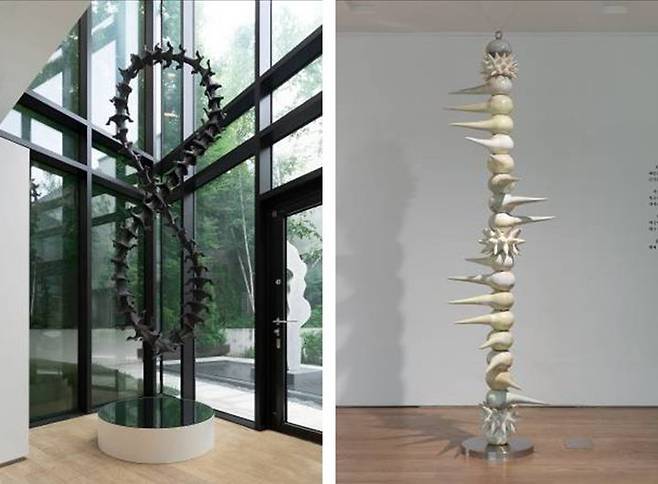 김미현 Moebius Spine, mixed media, 300×120×80, 2025<Helix DNA>, ceramics,steel, 260×55×55cm, 2025 *재판매 및 DB 금지