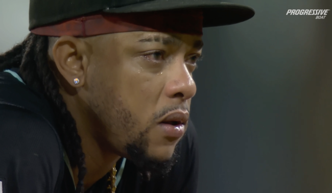 애리조나 케텔 마르테가 팬으로부터 어머니 관련 모욕적인 말에 눈물을 흘리고 있다. /MLBTV 캡처