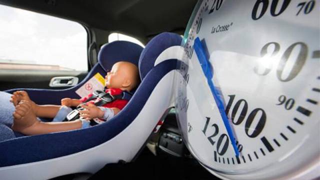 미 텍사스 어린이병원의 "아이를 차 안에 두지 마세요" 경고 사진. 연합뉴스