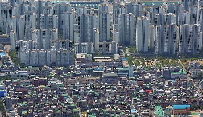 지난 6일 서울 송파구 롯데월드타워에서 바라본 주택단지 모습 ⓒ연합뉴스