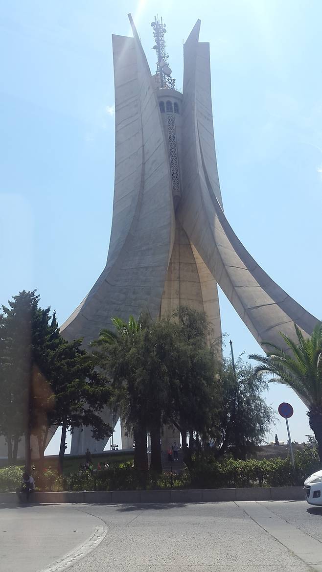 알제리 순교자 기념탑 [임기대 제공. 재판매 및 DB 금지]