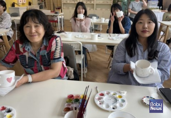 영등포구육아종합지원센터는 지난 25일, 파주 헤이리 예술마을에서 YDP 놀이실 교사 학습공동체를 위한 힐링 워크숍을 진행했다. ⓒ영등포구육아종합지원센터