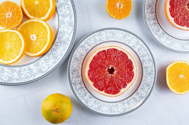 귤, 자몽 등에서 나오는 성분으로 만든 배터리 소재도 나왔다./pixabay