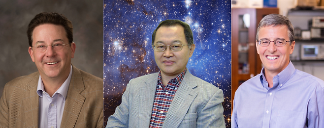 (왼쪽부터) 그레그 로서멜 미국 노스캐롤라이나 주립대 교수, 최상혁 미국항공우주국(NASA) 랭글리 리서치센터 연구원, 존 로저스 미국 노스웨스턴대 교수. KAIST 제공