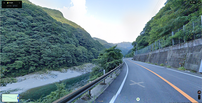 스크린샷 2025-06-27 150409.png 일본에서 랜트카로 다닐 때 지나다녔던 길 몇 장(구글 사진)