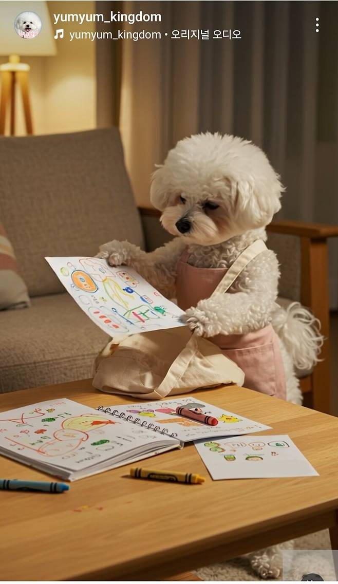 ‘에이아이 캐릭터’인 견종 비숑 프리제 ‘냠냠이’가 집 안 정리를 하고 있다. 아이를 둔 부모들의 큰 응원을 얻으며 인기 상승 중인 캐릭터다. 장선희 제공