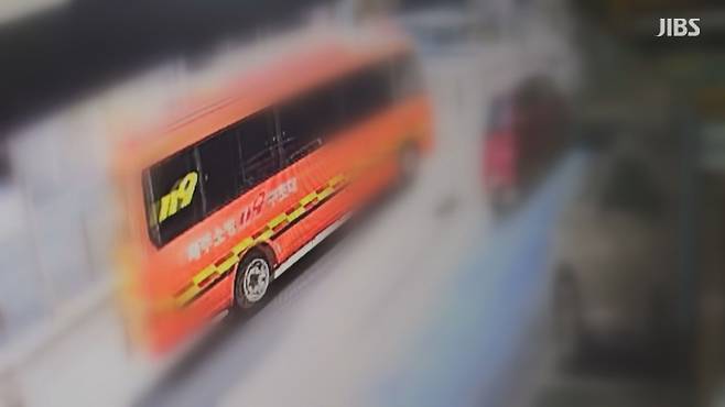 호텔 중국인 살해 사건 당시 119구조대가 현장으로 출동하는 모습