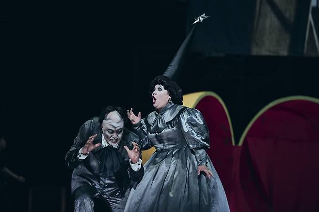 국립오페라단 오페라 <세 개의 오렌지에 대한 사랑> 장면 / 사진제공. 국립오페라단