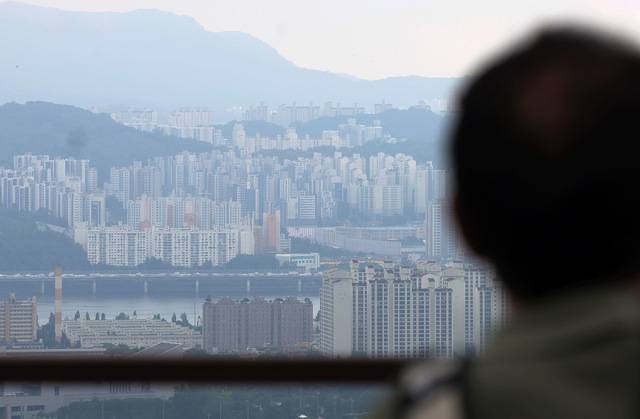 서울 남산에서 바라본 아파트 모습. 뉴시스