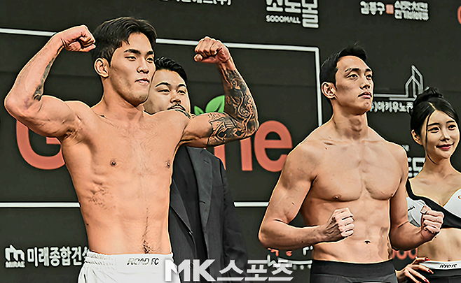 박시원과 윤태영이 2025년 6월 스위스그랜드호텔 서울컨벤션센터 로드FC73 2부 제4경기 공개 계체 촬영을 하고 있다. 박시원은 제4대 로드FC 라이트급 챔피언을 지냈다. 사진(서울 홍은동)=천정환 기자