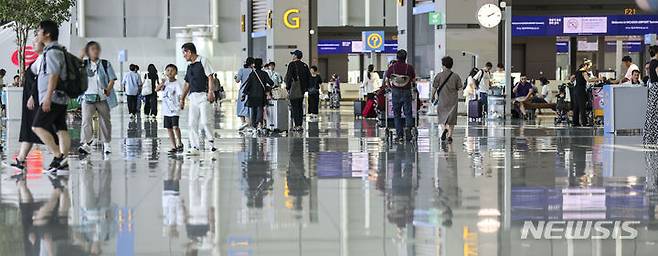 [인천공항=뉴시스] 정병혁 기자 = 사진은 인천국제공항 제2터미널 출국장.  2023.07.28. jhope@newsis.com