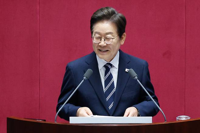 이재명 대통령이 지난 26일 국회 본회의장에서 추가경정예산과 관련한 시정연설을 하고 있다. ⓒ 연합뉴스