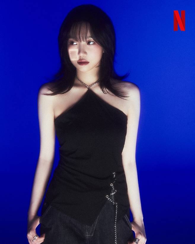 조유리가 넷플릭스 시리즈 ‘오징어 게임 시즌3’에서 ‘준희’ 역으로 돌아와, 한층 치열해진 생존 게임 속에서 복잡한 감정선과 강인한 생명력을 그려낼 예정이다. 오는 7월에는 미니 3집 ‘Episode 25’ 발매도 앞두고 있어, 배우와 가수를 넘나드는 올라운더로서의 활약에 기대가 모인다. 사진제공|넷플릭스