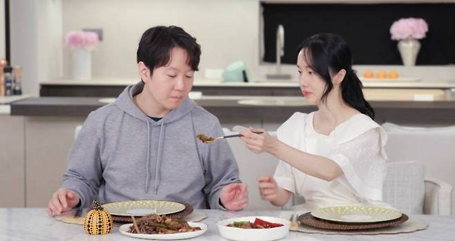 ▲ 이정현 남편(왼쪽), 이정현. 제공| KBS2 '편스토랑'