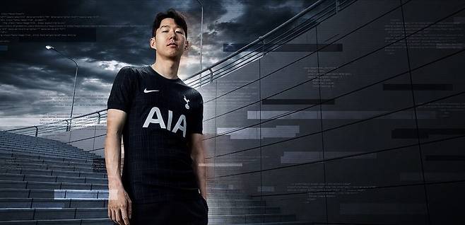 ▲ 영국 공영방송 'BBC'는 프리시즌 여름 투어는 프리미어리그 구단에게 수익성 높은 이벤트다. 특히 손흥민을 보유한 토트넘이 한국을 방문하는데 있어서는 더욱 핵심적인 카드"라며 "한국에서 지내는 시간 손흥민의 다양한 활동 참여가 아마 주최측과 합의되었을 것이다. 반드시 계약을 이행해야 한다"고 밝혔다. 주최측과 갈등을 피하기 위해서는 손흥민의 잔류가 필수 조건이라는 셈이다. ⓒ 토트넘 홋스퍼