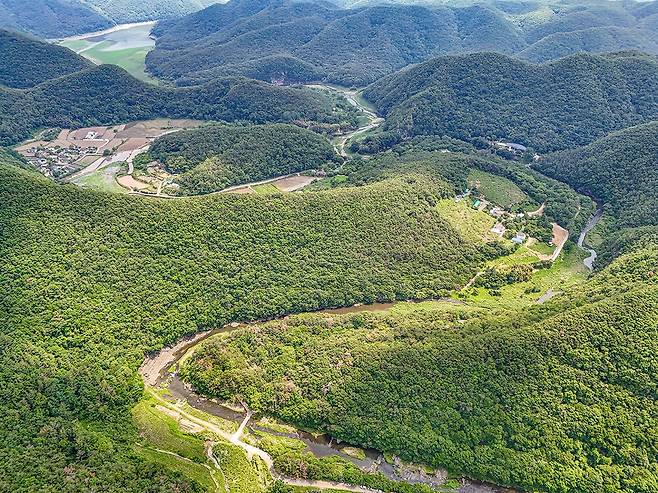반구대 암각화, 천전리 암각화, 공룡 발자국 화석을 관찰할 수 있는 반구천 일대 [사진/임헌정 기자]