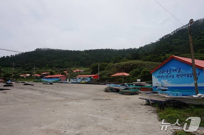 관작리 초입. 2025.6.27/뉴스1 ⓒ News1 조영석 기자