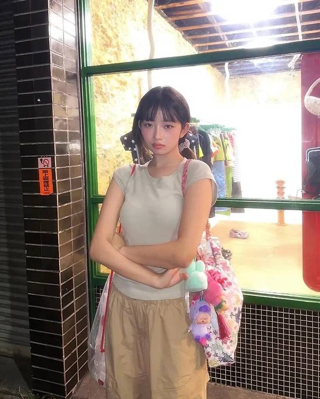 몬치치 키링으로 백꾸(가방 꾸미기)를 한 아이브 레이. @reinyourheart