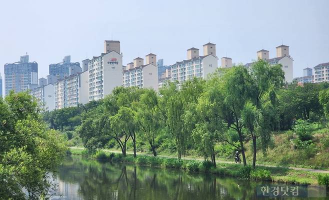 신안산선 호수역 예정지와 인접한 안산시 단원구 고잔동 '호수공원대림' 전경. 사진=오세성 한경닷컴 기자
