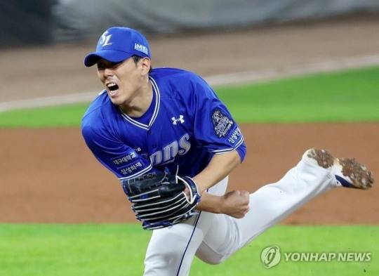 역투하는 김재윤 / 사진=연합뉴스