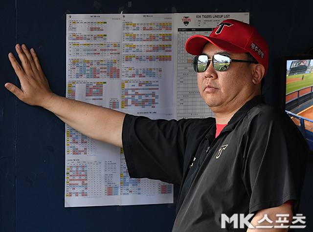 KIA의 지휘봉을 잡고있는 이범호 감독. 사진(잠실 서울)=천정환 기자
